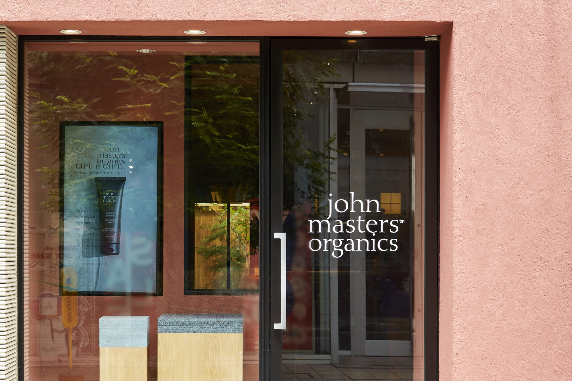 サステナブルなブランド体験を提供するジョンマスターオーガニック青山店が誕生