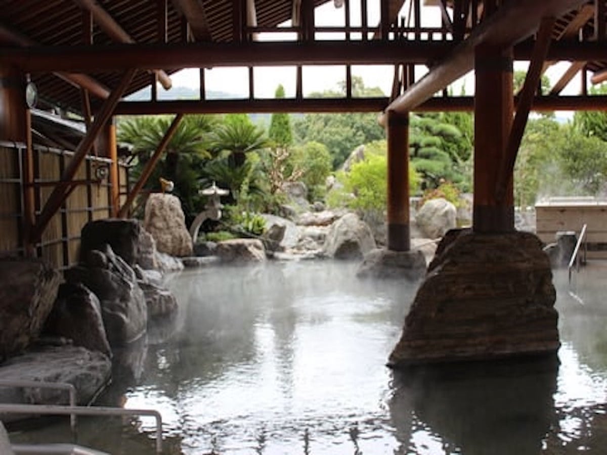 雨とドライブを楽しむ♪奈良県生駒市の名湯「音の花温泉」