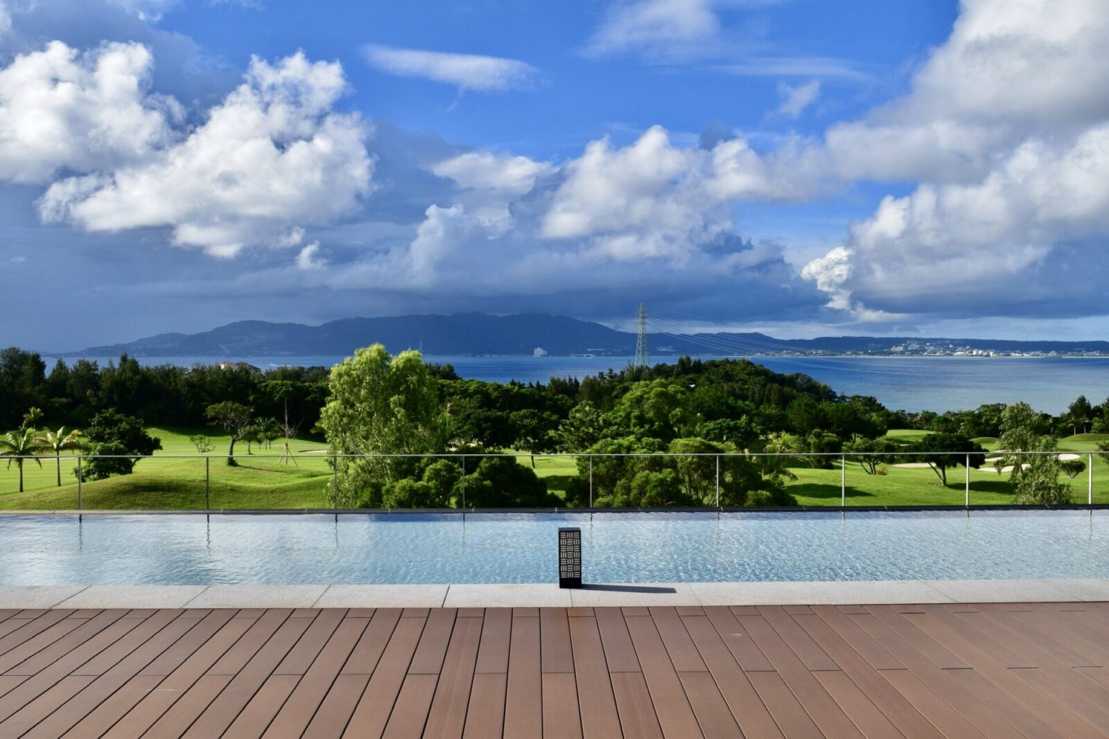 上質な南国リゾート「ザ・リッツ・カールトン沖縄」で過ごす優雅な休日 キレイノート