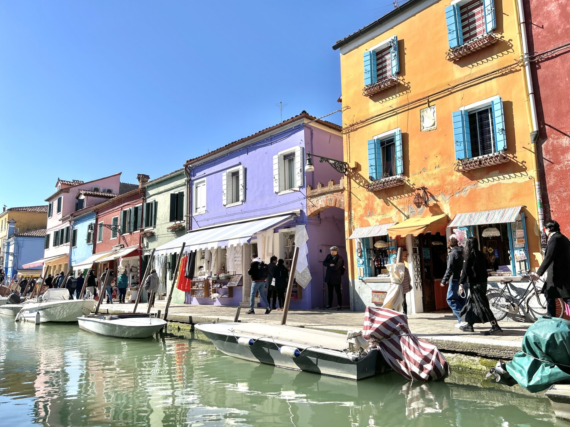 【イタリア旅行】SNS映え必須！フォトジェニックな観光地・ブラーノ島