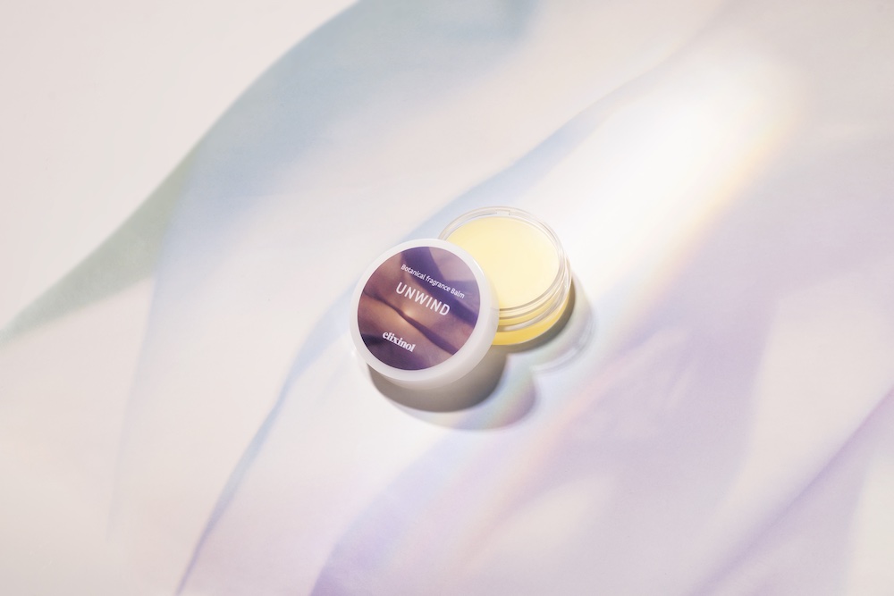 5通りの使い方で心と身体を解放。お守りバーム「UNWIND」が発売に