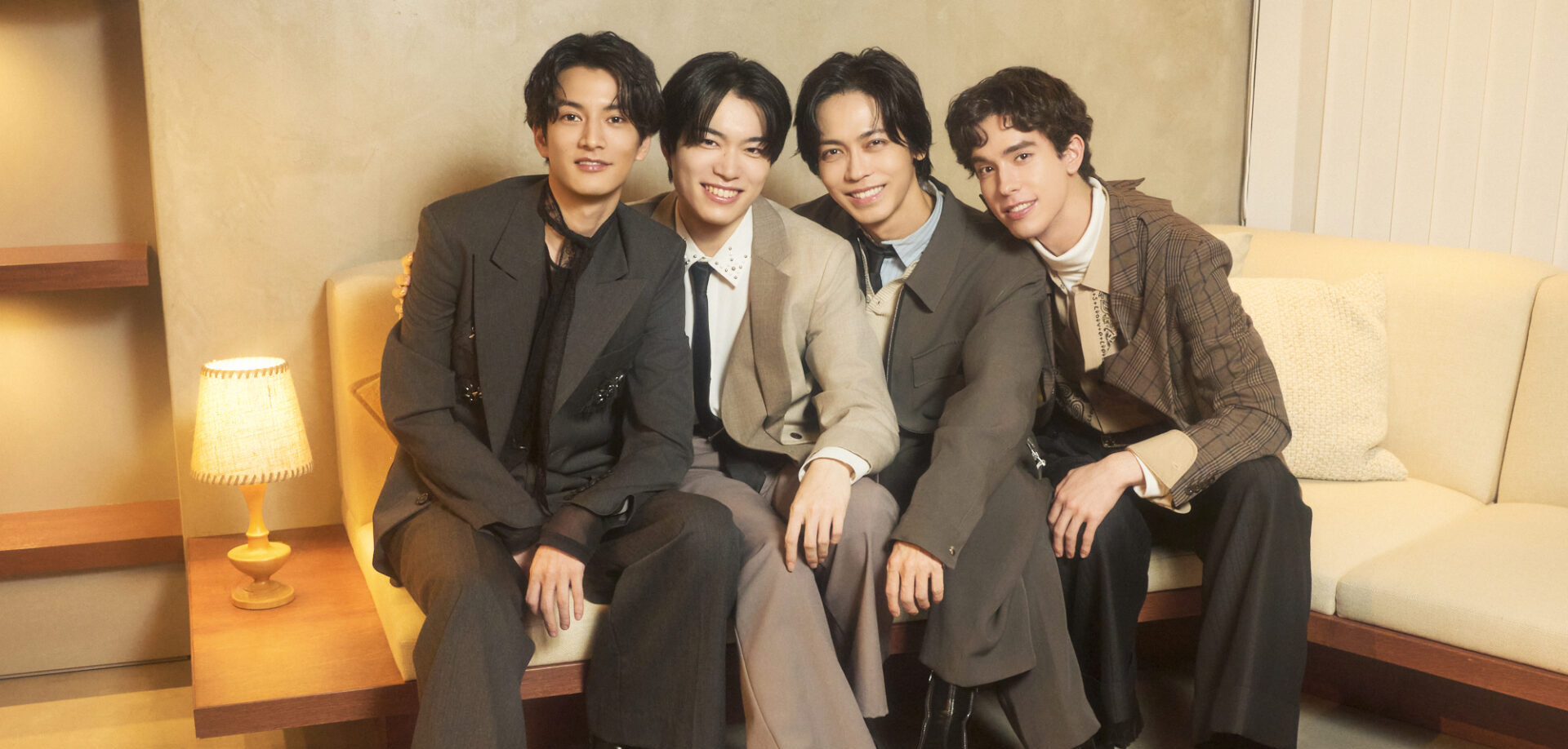 【チーム・ハンサム！】「一緒に旅するなら？」ハンサムライブ20周年を迎える4人の素顔に迫る