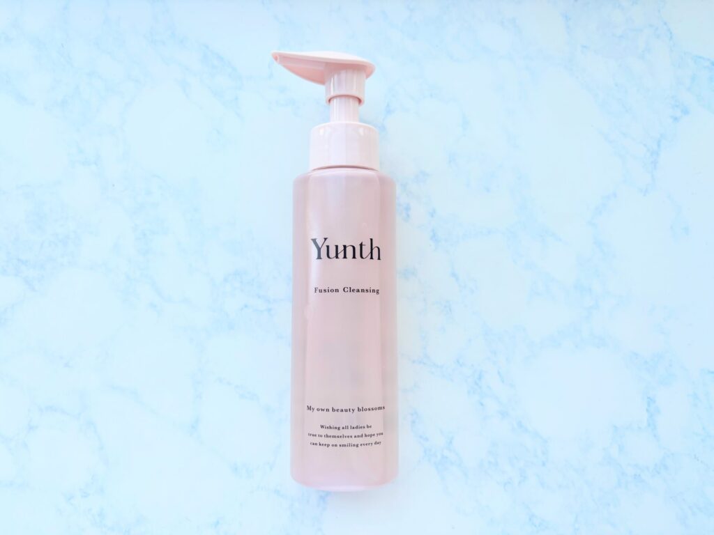 オイルの洗浄力とジェルの保湿力を両立したクレンジング