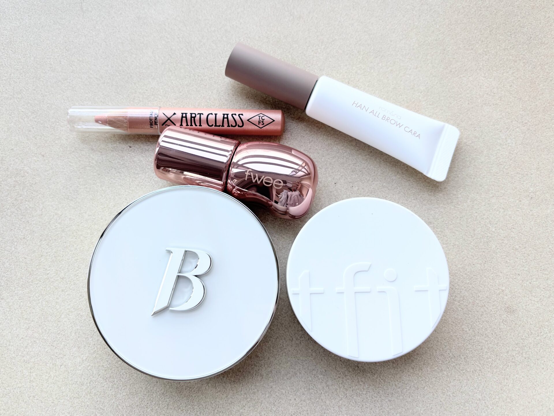 Qoo10で人気のメイクアイテムって実際どう？美容ライターが正直レビュー