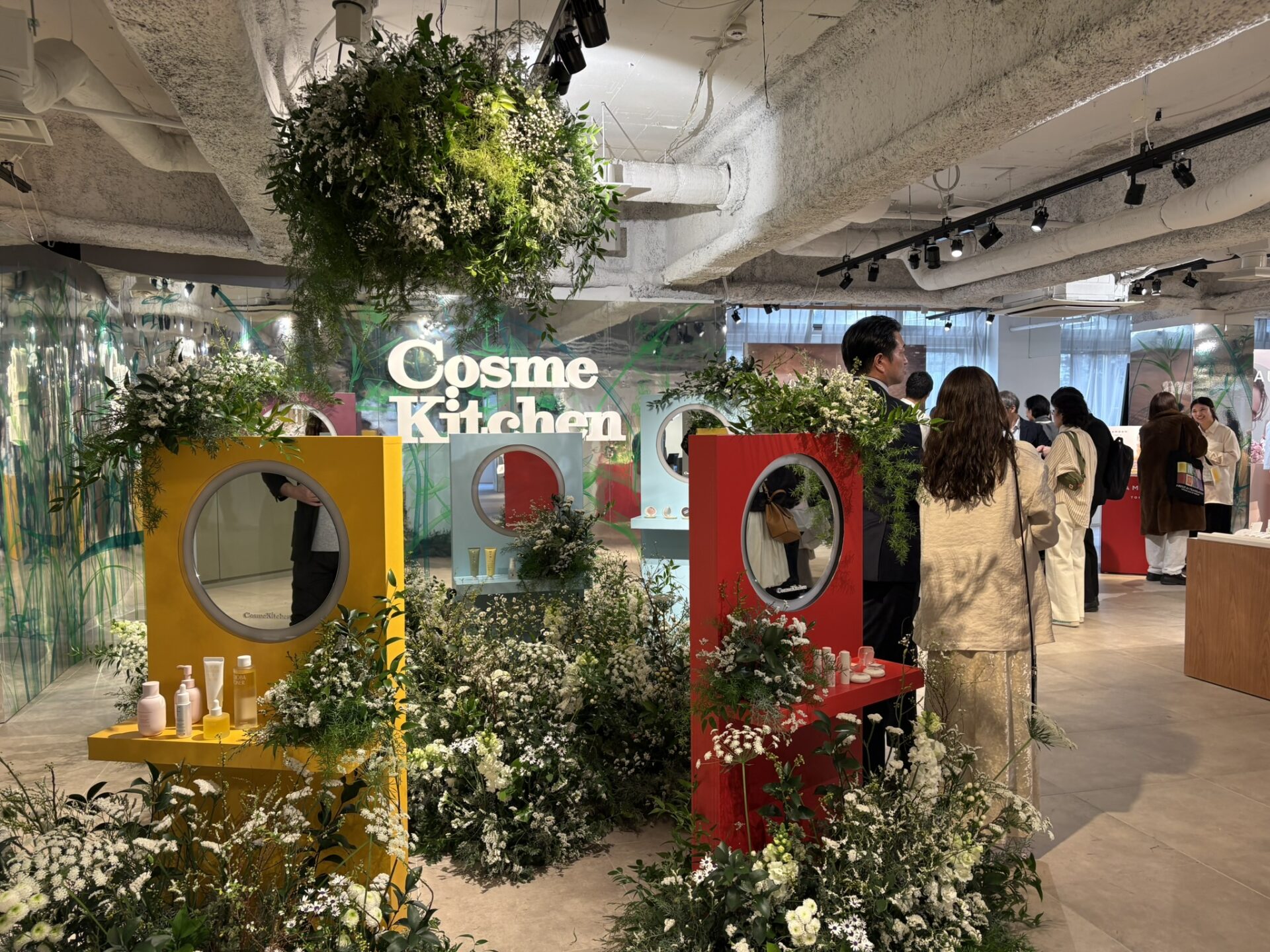 トレンドは“無理なく続く”大人のナチュラル美容。コスメキッチン春夏展示会から分析