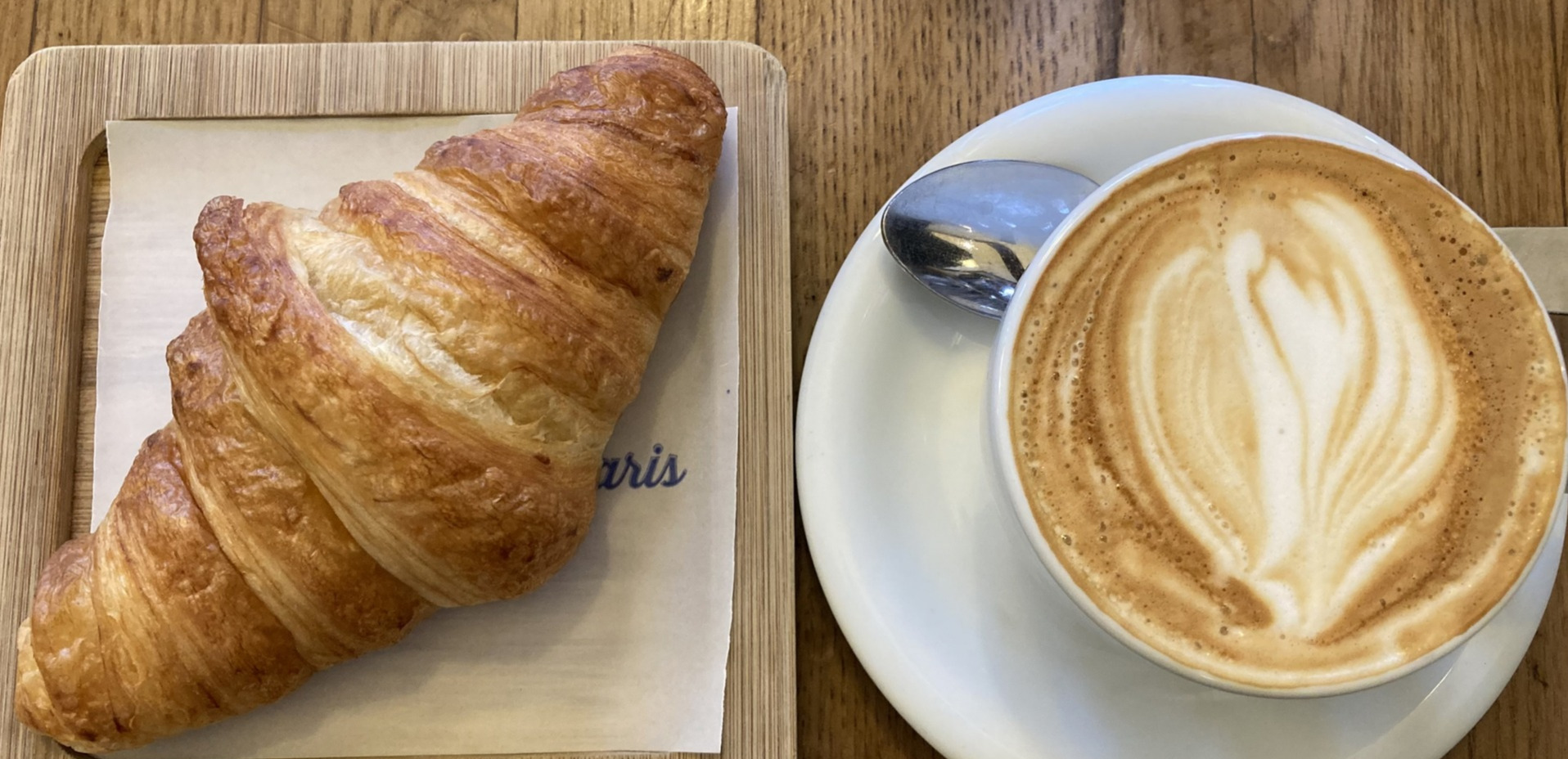 パリの朝食はここで。スタイル別、3つの幸せカフェ巡り