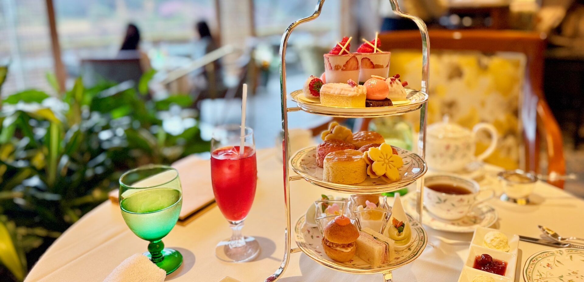 桜を楽しむ春のアフタヌーンティー【ホテル椿山荘東京】