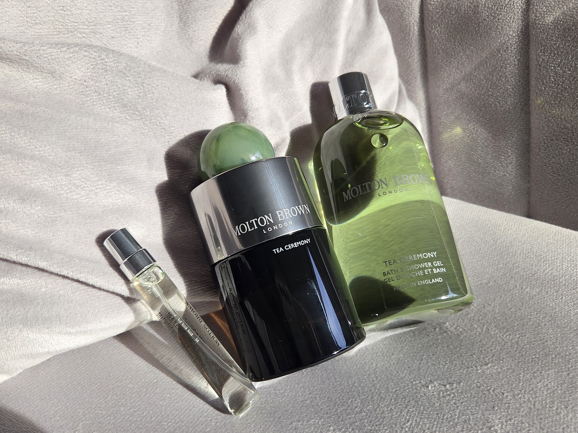 日本の良さを詰め込んだ、安らぎの香り。モルトンブラウンに”お茶を味わうひと時”が登場