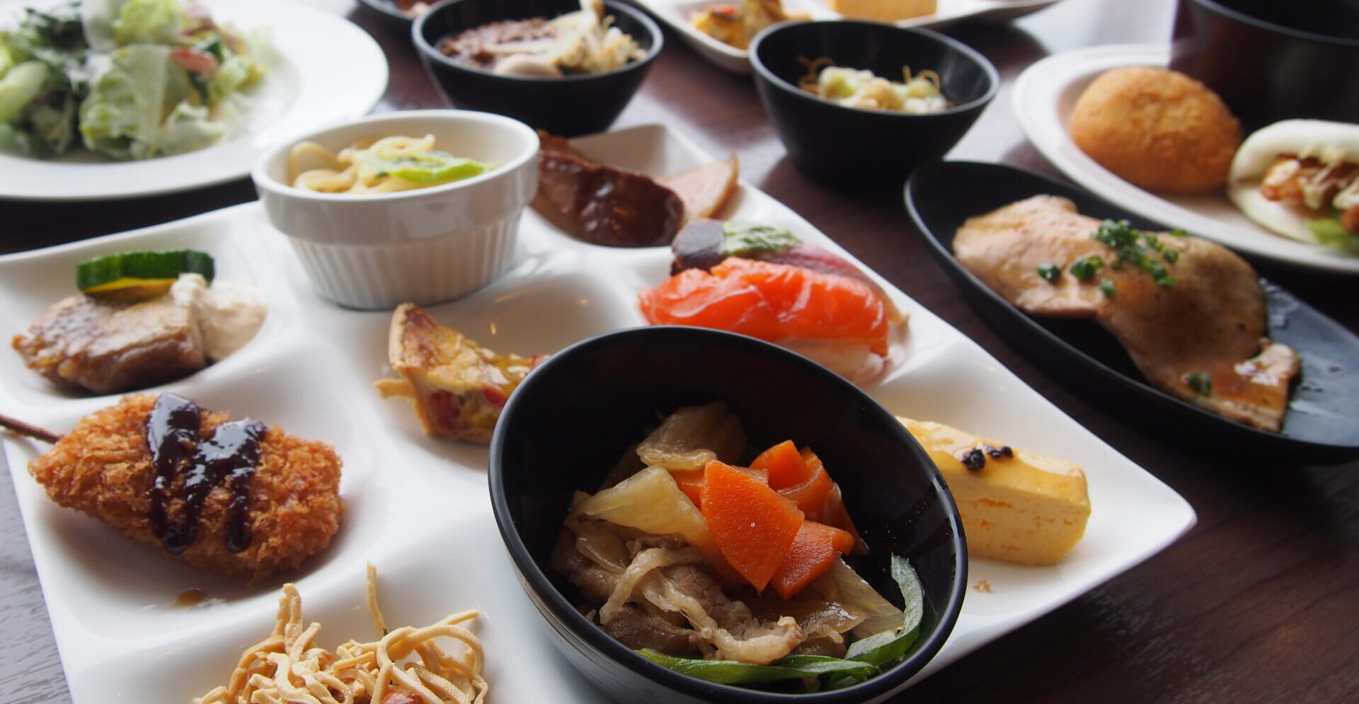 東京で“旅気分”を味わえる！ランチブッフェが開催中