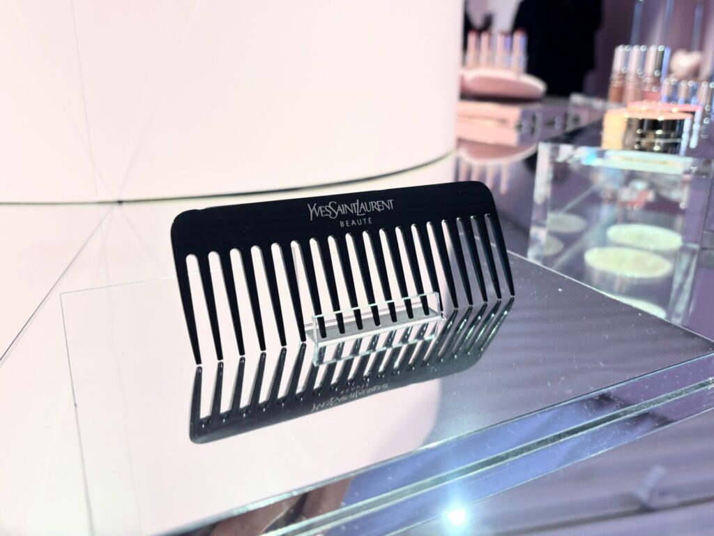 タッチアップスペースでお気に入りを探して